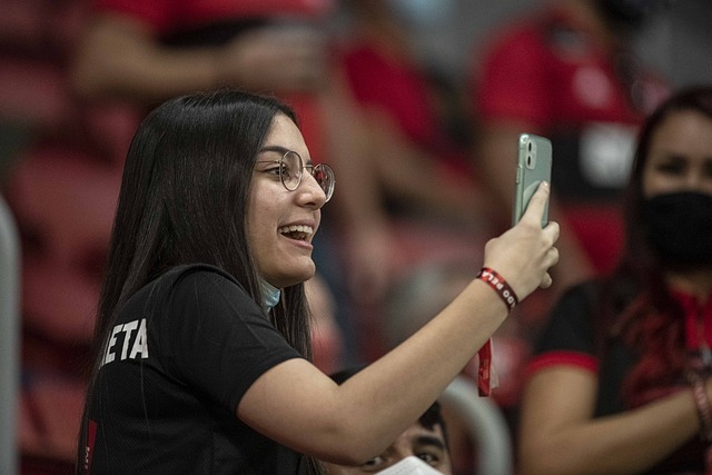 时间并非我 时间并非我